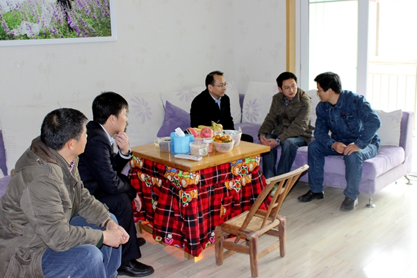 慰问张家斌.jpg