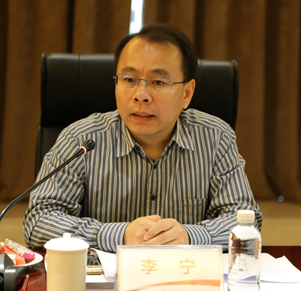 董事长李宁..jpg